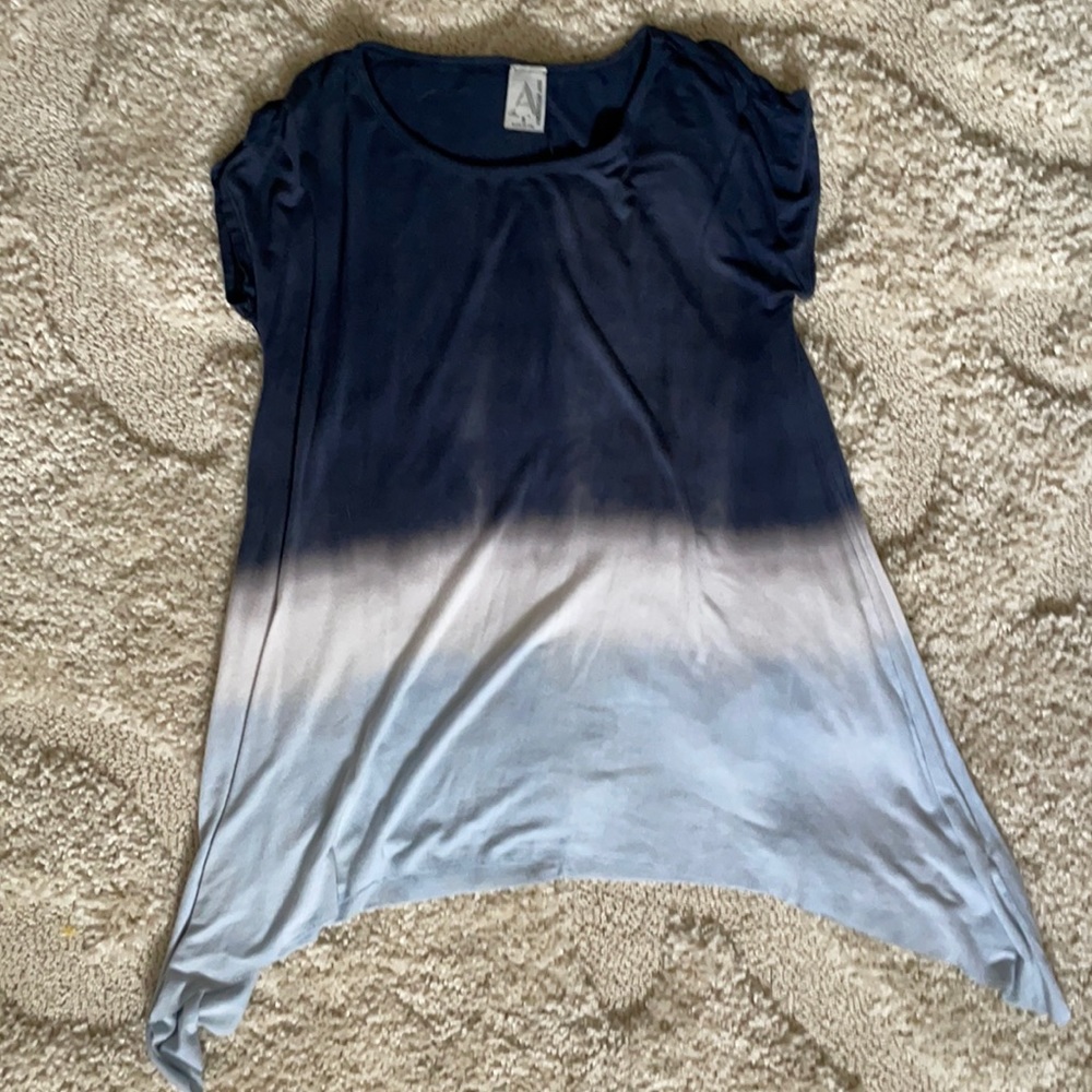 Blue Ombré T